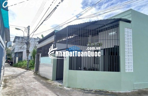 Bán căn nhà cấp 4 lô góc 2 mặt tiền đường Đặng Lộ, Vĩnh Hải, Nha Trang