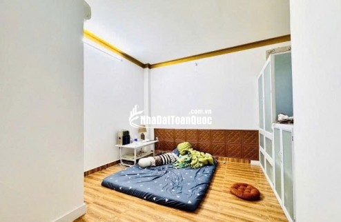 NHÀ NGON TRONG PHÂN KHÚC NHA. 
 Nhà đẹp 2 tầng – HẺM XE TẢI LUÔN – an ninh Diện tích 6x10m vuông vức – hoàn công