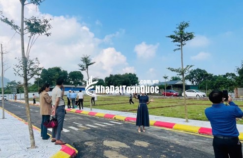 SỐC ĐẤT HÀ NỘI - GIÁ 2,3 TỶ GẦN ĐẠI HỌC QUỐC GIA - TRƯỜNG FPT