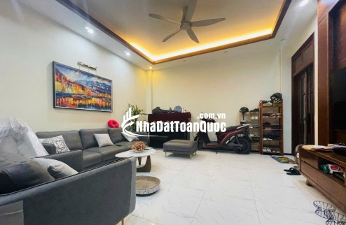 CHỦ CẦN THANH KHOẢN – HẠ CHÀO 1 TỶ – BÁN GẤP NHÀ PHỐ TÂY SƠN! 
44m² – 6 TẦNG THANG MÁY – HAI THOÁNG – CÁCH PHỐ 10M – Ô TÔ ĐỖ CỔNG  - GIÁ SIÊU HỢP LÝ: