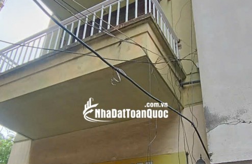 Siêu hiếm – Nhà lô góc Nguyễn Chí Thanh 58m2 – Mặt tiền 4.5m– ô tô vào nhà – Ngõ thông- 26 tỷ.