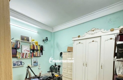 Bán Nhà Tân Triều 34m2- 6 Tầng – 6 phòng ngủ - Vừa ở vừa cho thuê -Gần ô tô – Ngõ thông – chào 8.3 tỷ.