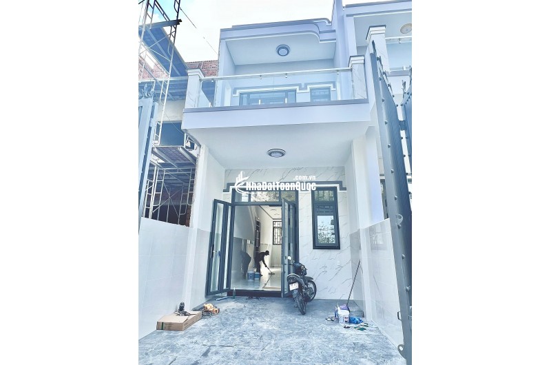 Nhà mới, hẻm 1 xẹt QL13, đối diện chợ Bưng Bầu, TC 60m², đường nhựa 5m, giá 2,65 tỷ