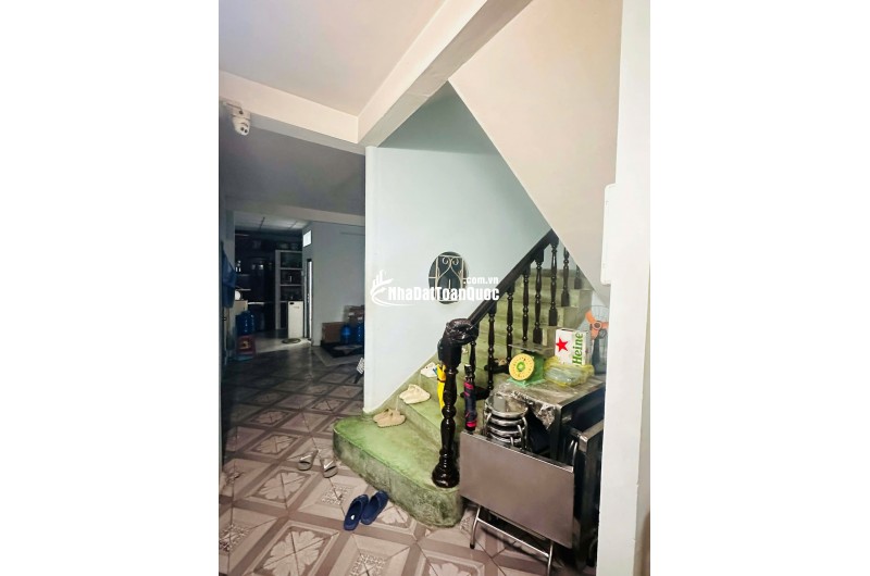 Bán mặt tiền KD ngay trung tâm Tân Phú, giáp Tân Bình, 132m2 KLG, Ngang khủng 5.2m, 4 tầng, Chỉ 13tỷ8 TL