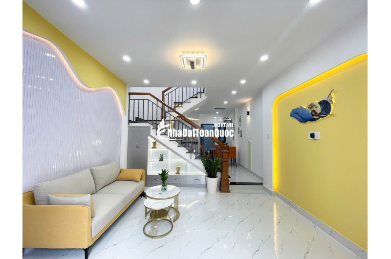 Hẻm gần 4m thông ngay khu vip Tân Sơn Nhì, 56m2, 2 tầng, 5tỷ nhỉnh tặng full NT