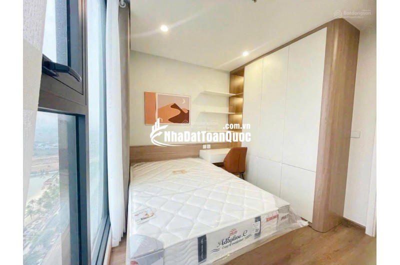 Tôi chính chủ bán căn 2PN+1, dt 64m2, nội thất và view hồ cực đẹp, giá 5tỷ5 tại Imperia Smart City