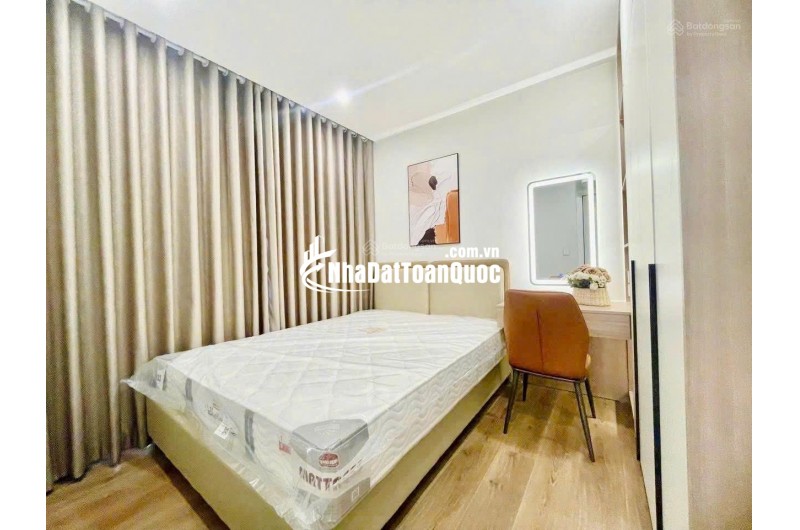 Tôi chính chủ bán căn 2PN+1, dt 64m2, nội thất và view hồ cực đẹp, giá 5tỷ5 tại Imperia Smart City