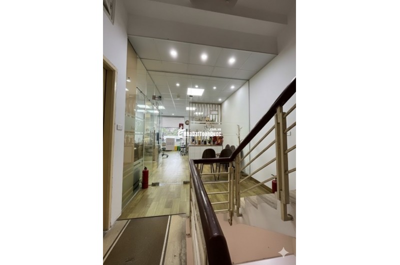 Lô góc MP Hoàng Ngân, lõi Thanh Xuân, 68m2, 4T, MT 5.5m, KD sầm uất, hiếm rẻ nhất Hà Nội 2025