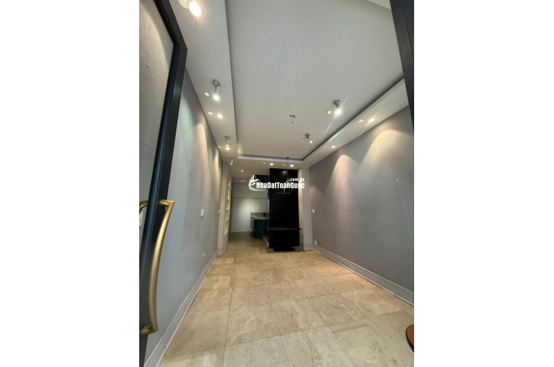 Cho thuê mặt bằng 150/31 Nguyễn Trãi Quận 1 siêu đẹp