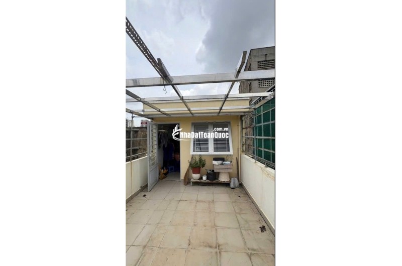 Bán nhà 1 trệt 2 lầu 1 sân thượng ngay khu trung tâm Q5