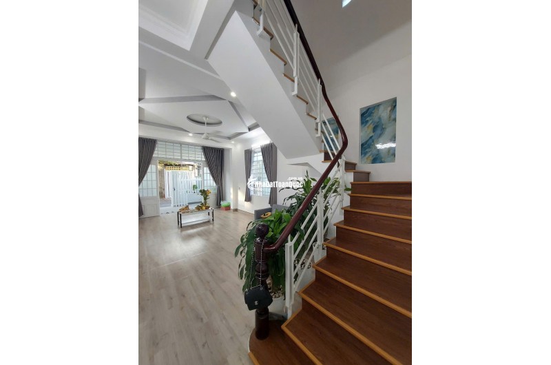 Bán nhà góc 2 mặt tiền hẻm xe hơi Huỳnh Tấn Phát Nhà Bè