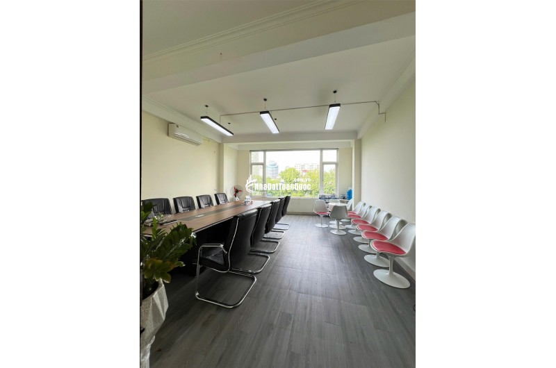 Cho thuê văn phòng 225A Nguyễn Ngọc Vũ - Trung Hòa chỉ 6 triệu