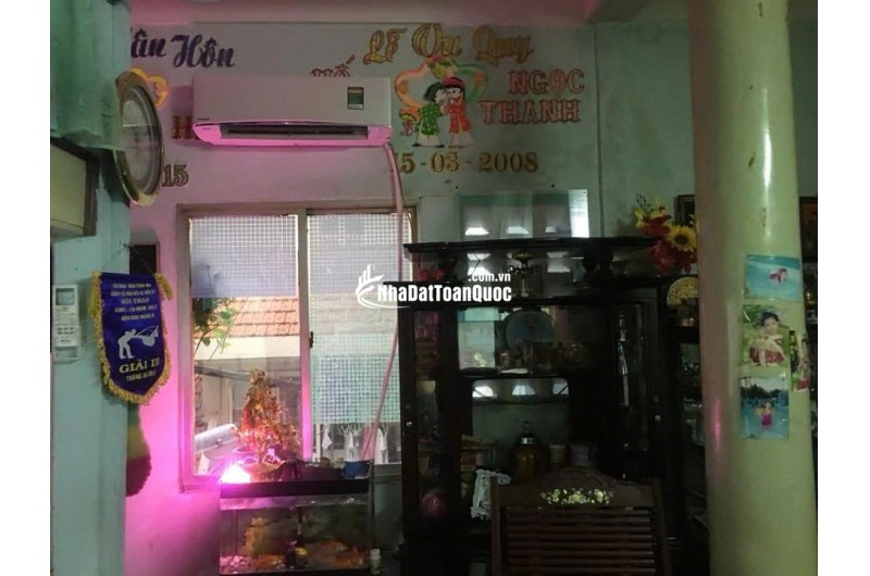 Bán nhà tập thể tầng 2 ngay mặt tiền 638 Lê Hồng Phong Q10