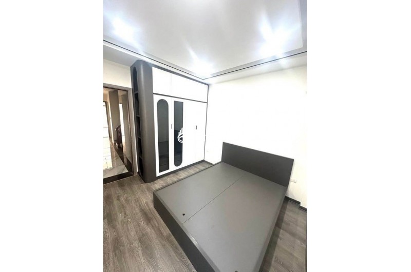 BÁN NHÀ MỚI TRUNG TÂM VIỆT HƯNG - LÔ GÓC 51M 5 TẦNG NHỈNH 8 TỶ