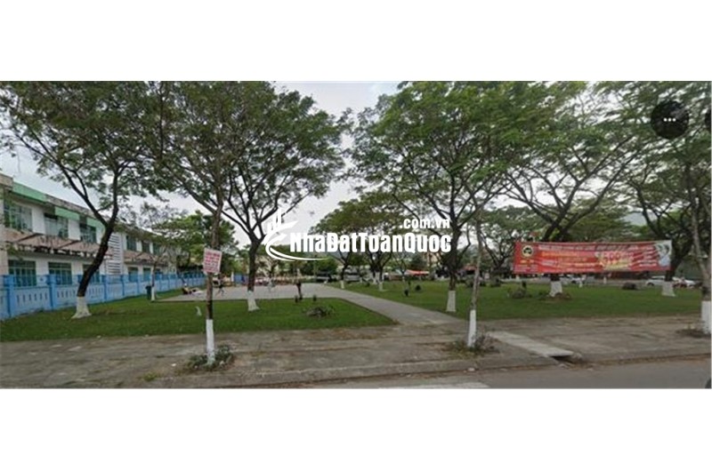 Bán nhà 3 tầng, giáp 2 mặt đường Liên Chiểu, Đà Nẵng - DT:142m2