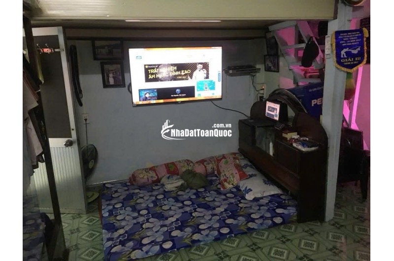 Bán nhà tập thể tầng 2 ngay mặt tiền 638 Lê Hồng Phong Q10