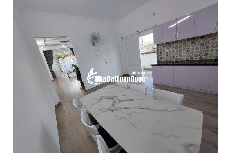 Bán nhà góc 2 mặt tiền hẻm xe hơi Huỳnh Tấn Phát Nhà Bè