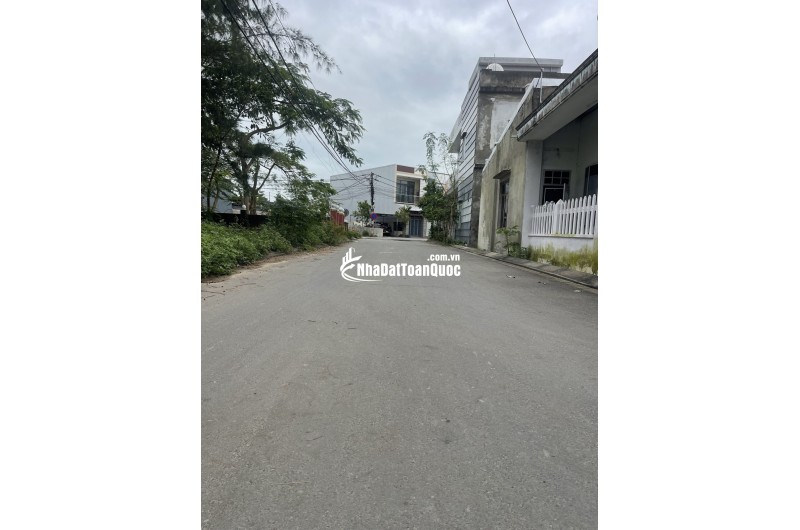 BÁN ĐẤT KIỆT Ô TÔ HÒA QUÝ – GIÁ TỐT