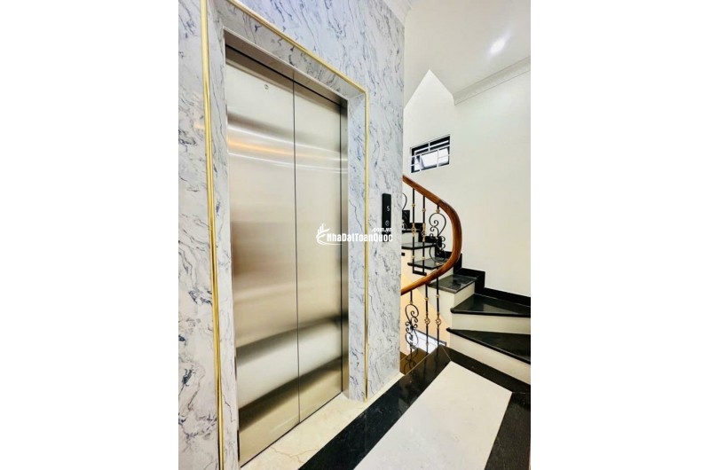 TUYỆT PHẨM VỊ TRÍ VÀNG – 6 TẦNG THANG MÁY PHỐ CỔ LONG BIÊN!