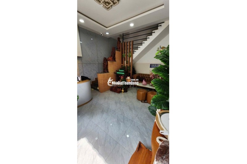 CÁCH 1 CĂN RA MẶT TIỀN - HẺM Ô TÔ THÔNG - HÀNG XÓN KHU ĐÔ THỊ VẠN PHÚC