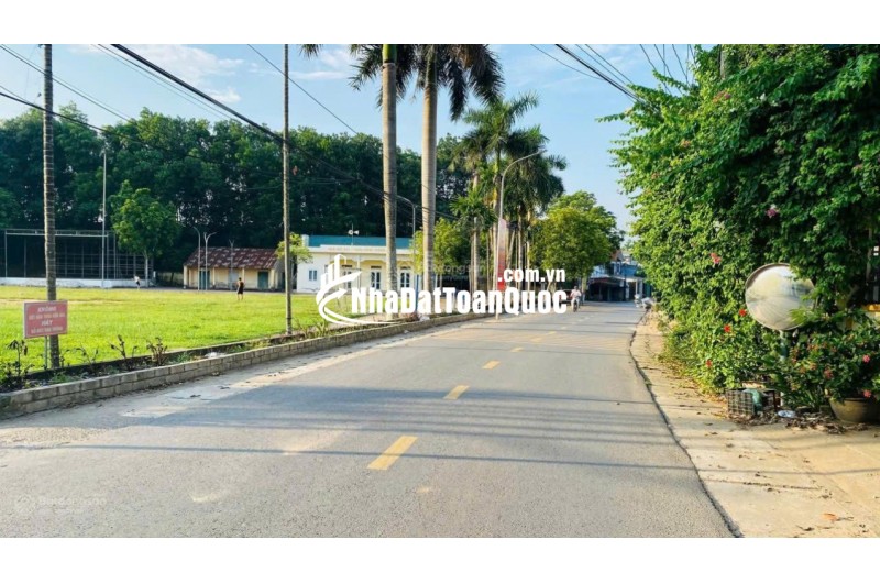 Bán gấp lô đất 106m² full thổ cư Mặt tiền rộng, nở hậu Gần sân bóng Đồng Trạng