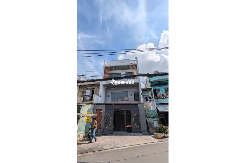 QUÁ ĐÃ ! Nhà 2 MT Lương Thế Vinh ,vừa ở , vừa Kinh Doanh , vừa cho thuê căn hộ dịch vụ