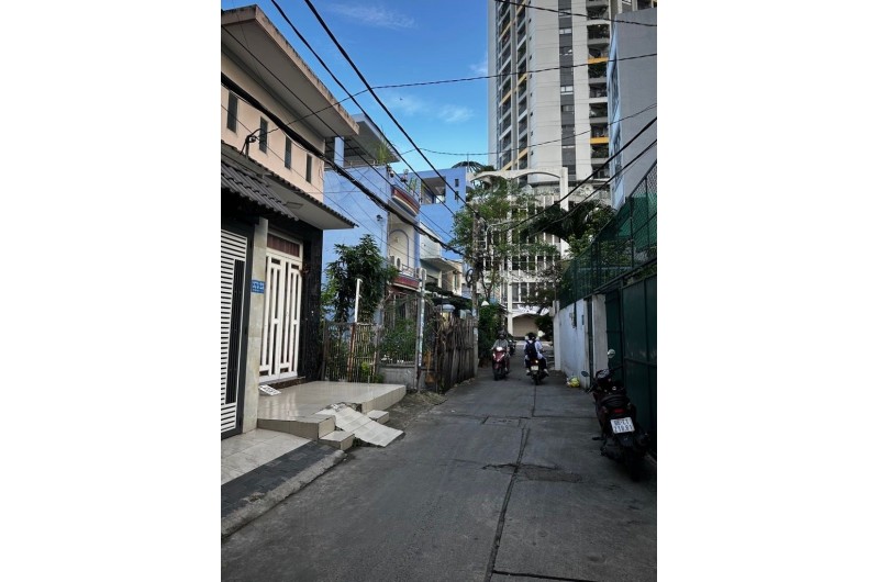 vị trí vàng trong làng Q.8 - Tạ Quang Bửu - 64m2 - 6ty95