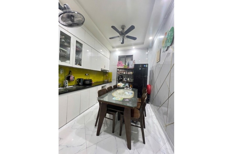 Bán nhà Hữu Hưng, Tây Mỗ, 4 Tầng, 34m2, giá chỉ 6.9 Tỷ