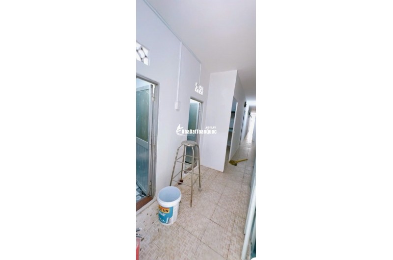 SjÊU PHẨM Q4- DÃY TRỌ 20 PHÒNG- NGAY ĐOÀN VĂN BƠ P14-90M2- 4TẦNG NỞ HẬU- nhĩn 6 tỷ xíu.