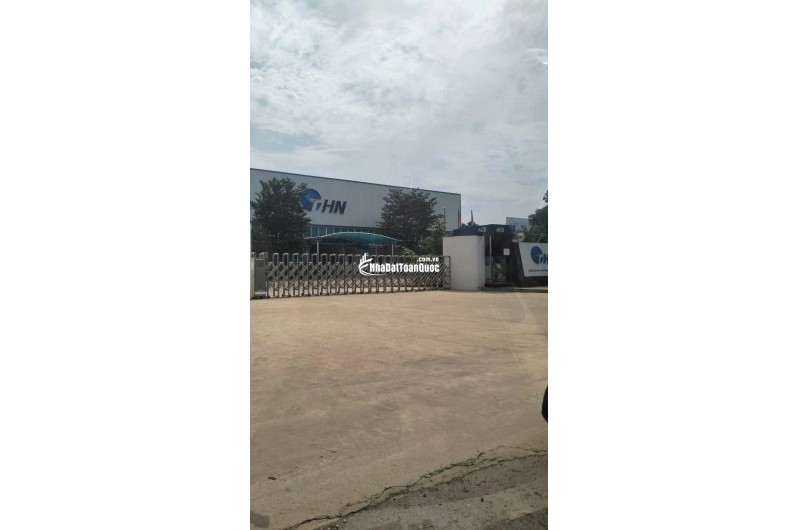 Xả lỗ lô đất Thạch Qảng, TH. Vị trí đắc địa Sát KCN, ngay đường mòn Hồ Chí Minh, Diện tích 212,4m2  full thổ cư giá 195 triệu