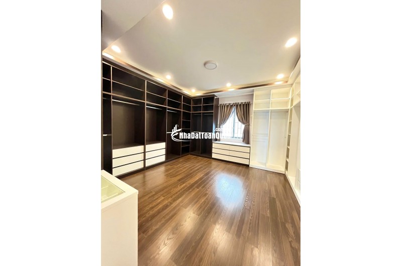 Nhà 3 Tầng Mới Hiện Đại Có Thang Máy Tiện Nghi Trong Khu Đô Thị Văn Minh Ở Nha Trang.