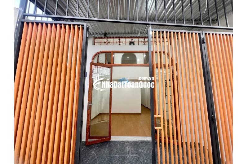 BÁN NHÀ CẤP 4 CÓ GÁC LỬNG HẺM VÕ THỊ SÁU – PHƯỚC LONG, NHA TRANG  GIÁ 2,35 TỶ