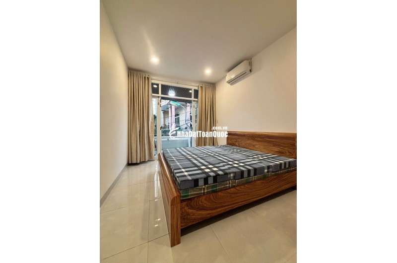 Bán Nhà 2 Tầng Mới Gần Biển Ở Chỉ Hơn 3ty