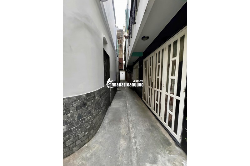 GÓC 2 HẺM NGUYỄN VĂN CỪ – NHÀ 3 TẦNG CHỈ 6.3 TỶ. LH: 0779351867 – 0764071867.