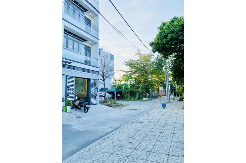 ĐƯỜNG 10M SIÊU THOÁNG – XE HƠI NGỦ TRONG NHÀ – NHÀ MỚI 4 TẦNG – GIÁP QUẬN 7 – CHỈ 6.9 TỶ