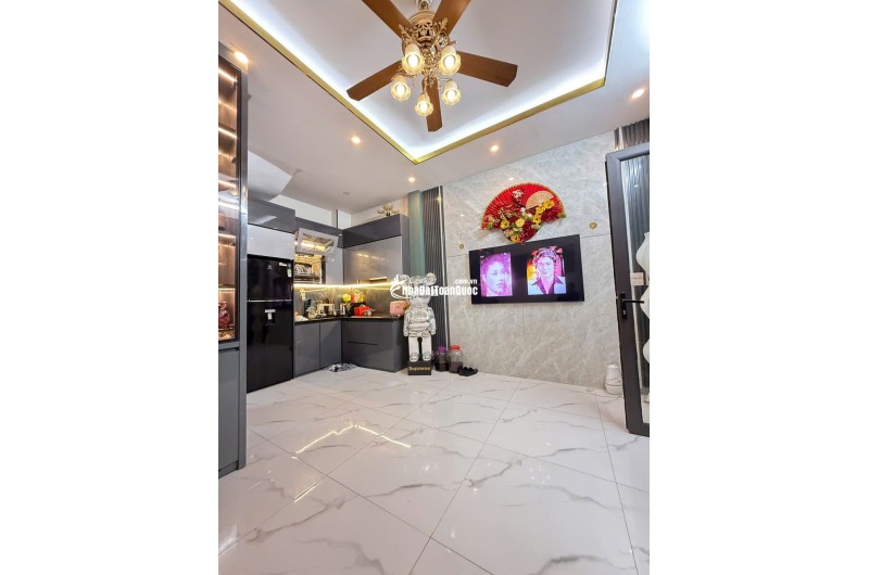 Bán nhà Lĩnh Nam – Hoàng Mai – Hà Nội – 32m2 – Mặt tiền 5m – 5 tầng – 3 ngủ - chào 6,8 tỷ.