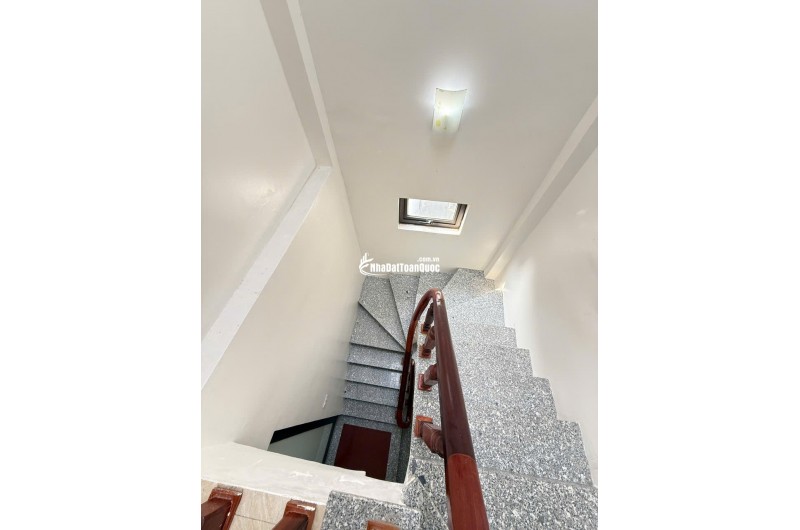 Bán nhà Lĩnh Nam – Hoàng Mai – Hà Nội – 32m2 – Mặt tiền 5m – 5 tầng – 3 ngủ - chào 6,8 tỷ.