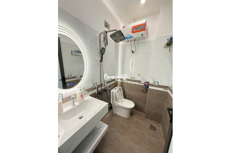 Bán nhà Lĩnh Nam – Hoàng Mai – Hà Nội – 32m2 – Mặt tiền 5m – 5 tầng – 3 ngủ - chào 6,8 tỷ.