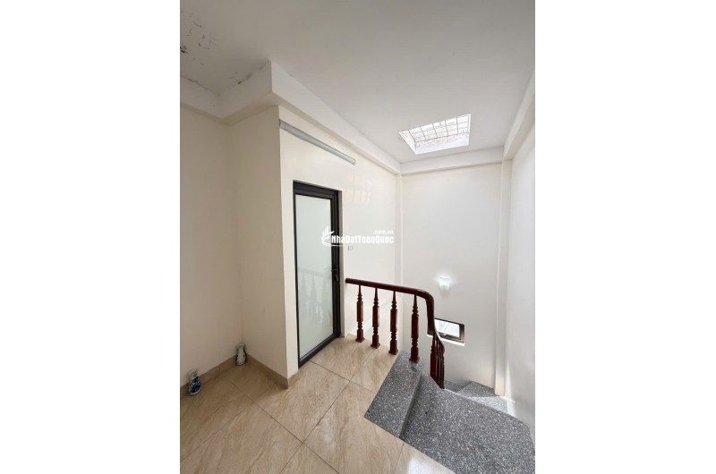 Bán nhà Lĩnh Nam – Hoàng Mai – Hà Nội – 32m2 – Mặt tiền 5m – 5 tầng – 3 ngủ - chào 6,8 tỷ.