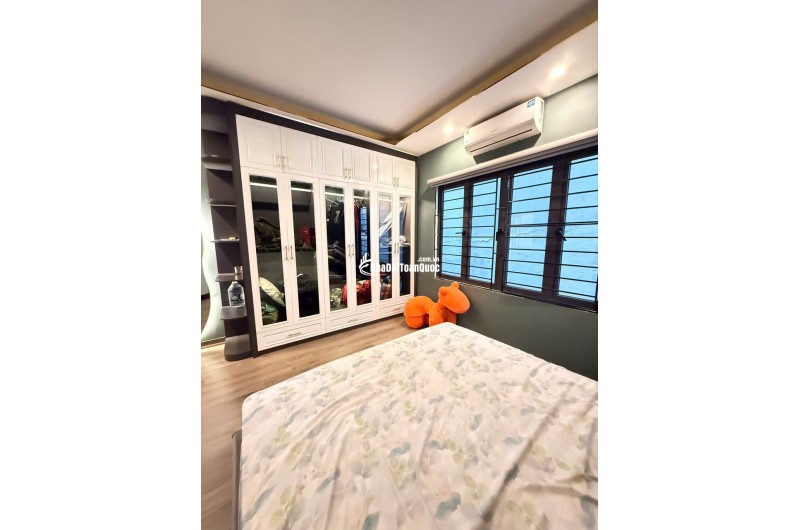 Bán nhà Lĩnh Nam – Hoàng Mai – Hà Nội – 32m2 – Mặt tiền 5m – 5 tầng – 3 ngủ - chào 6,8 tỷ.