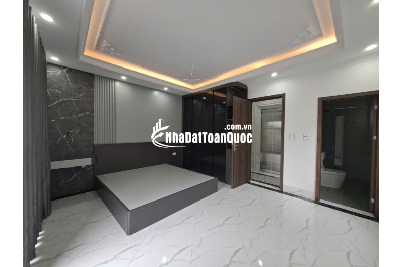 Bán nhà- Khuyến Lương- Hoàng Mai- 36m2- Lô góc - mặt tiền 4.8 m, 7 tầng thang máy – chào 8.2 tỷ