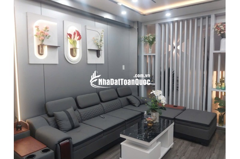 NHÀ MẶT TIỀN HẺM XE HƠI – HẺM 1806 HUỲNH TẤN PHÁT, NHÀ BÈ 
 Giá bán: 5 tỷ 850 triệu (thương lượng chính chủ)