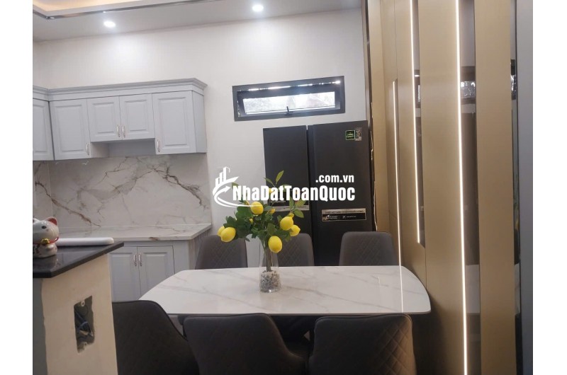 NHÀ MẶT TIỀN HẺM XE HƠI – HẺM 1806 HUỲNH TẤN PHÁT, NHÀ BÈ 
 Giá bán: 5 tỷ 850 triệu (thương lượng chính chủ)