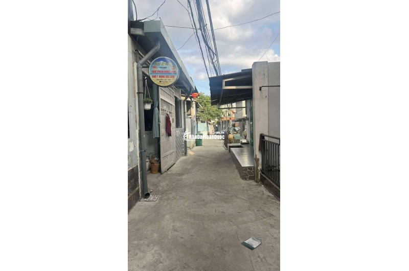 CHỦ NGỘP BANK CẦN BÁN GẤP – GIÁ CHỈ 3.3 TỶ (THƯƠNG LƯỢNG CHÍNH CHỦ) 
 LÔ GÓC – HẺM 3 GÁC – NHÀ ĐẸP Ở NGAY – GẦN PHÚ MỸ HƯNG, QUẬN 7