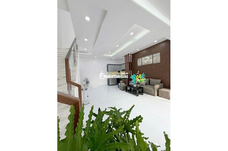 BÁN NHÀ 1/ ĐƯỜNG TÂY THẠNH, CÁCH 1 CĂN RA MT, 2 TẦNG ĐÚC MỚI 42M2 CHỈ 5.X TỶ. LH:0788671728.