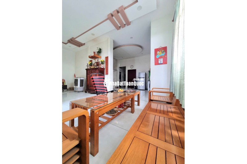 MẶT TIỀN KINH DOANH ĐỈNH – LÔ GÓC 2MT – 1T2L – DT 102M² (NGANG 7.5M)