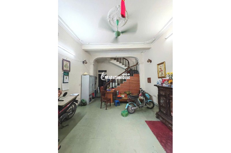 Bán Nhà 3 Tầng 61M2 Liên Mạc Từ Liêm Mặt Tiền 5M Giá Nhỉnh 6 Tỷ, Gần Ô Tô, Sổ Đẹp, Nở Hậu