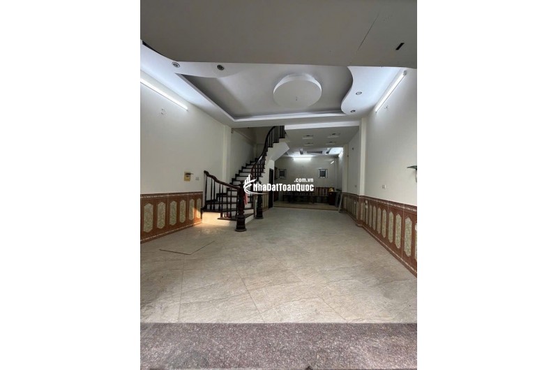 BÁN GẤP NHÀ LĨNH NAM 5T NHÀ Ô TÔ TRÁNH, VÀI BƯỚC RA CHỢ, GẦN TRƯỜNG ĐẠI HỌC GIÁ YÊU THƯƠNG