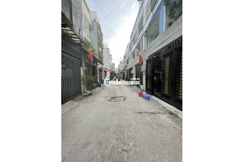  BÁN NHÀ 52m² - 3 TẦNG - BTCT – HẺM Ô TÔ - LINH ĐÔNG THỦ ĐỨC