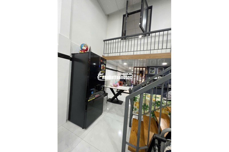 Nhà đẹp HXH vuông vức, 4x13m đường Nguyễn Hữu Tiến, cách nhà ga T3 chỉ 1km